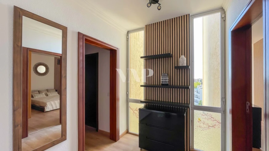 Apartamento T2 para Venda em Quarteira Foto 3