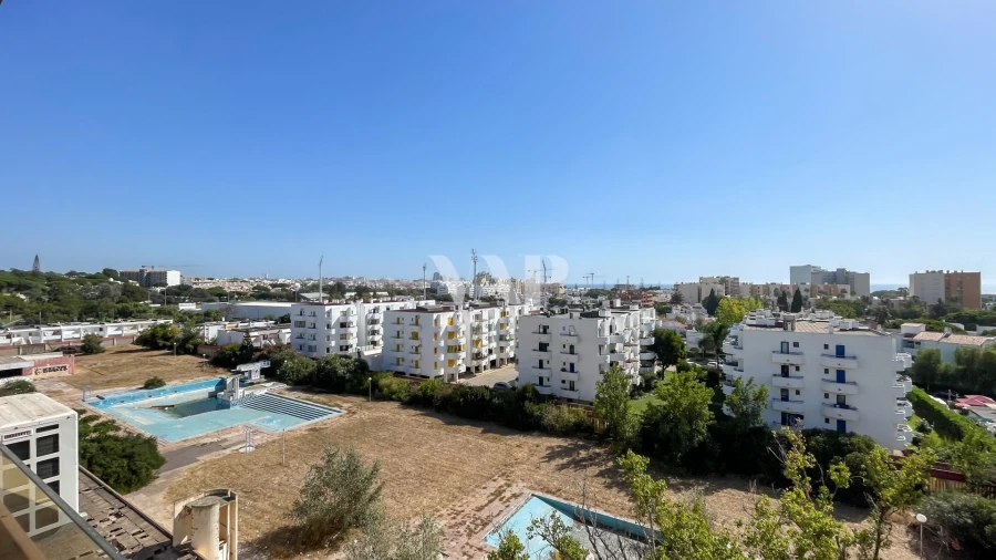 Apartamento T2 para Venda em Quarteira Foto 5
