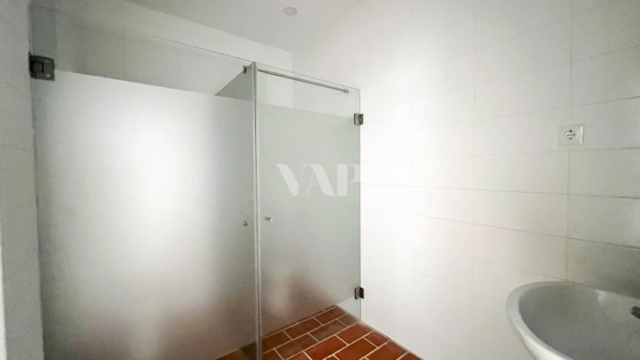 Moradia T12 para Venda em Salir Foto 26