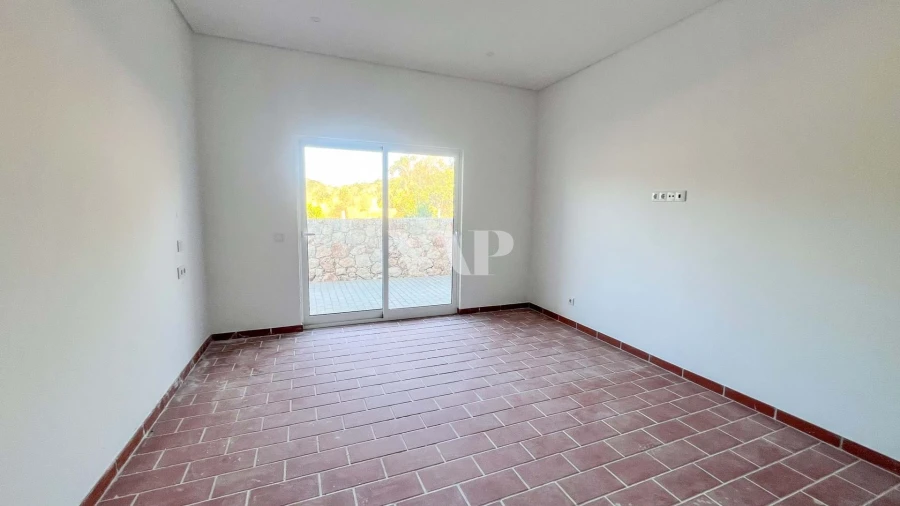 Moradia T12 para Venda em Salir Foto 21