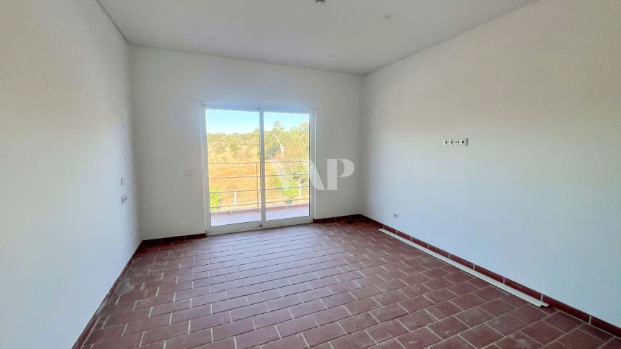 Moradia T12 para Venda em Salir Foto 5