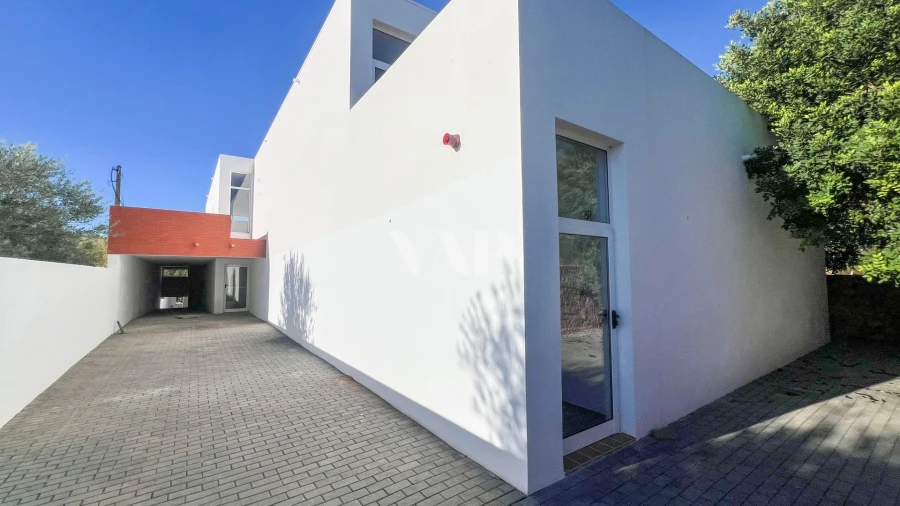 Moradia T12 para Venda em Salir Foto 30