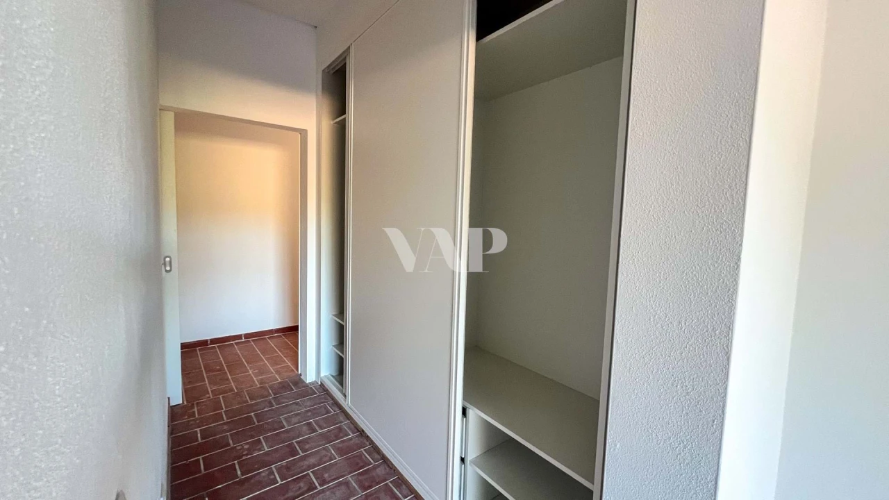 Moradia T12 para Venda em Salir Foto 25