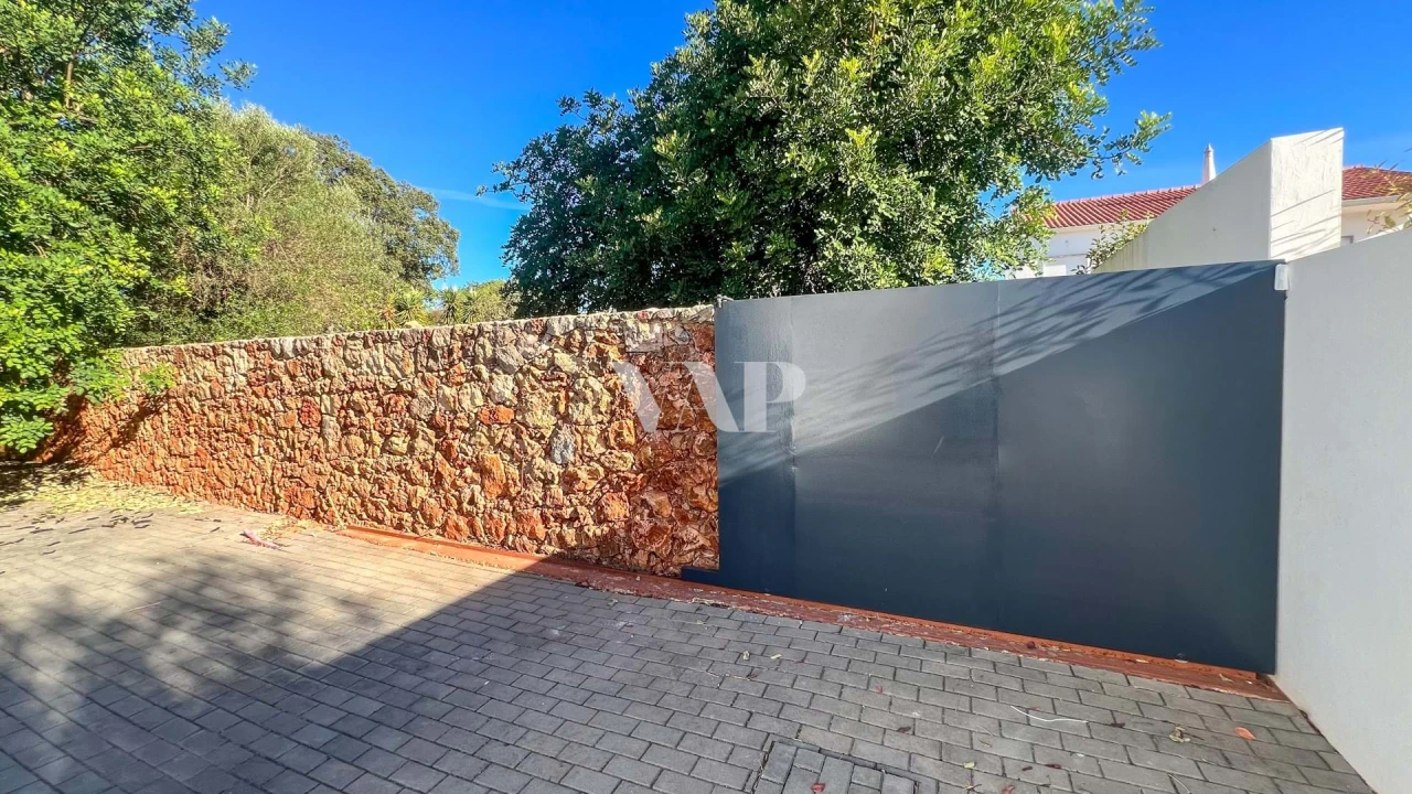 Moradia T12 para Venda em Salir Foto 31