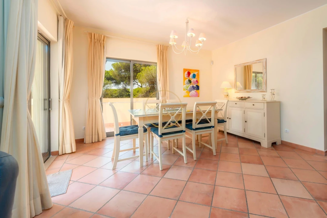 Moradia T3 para Arrendamento férias em Quarteira Foto 13