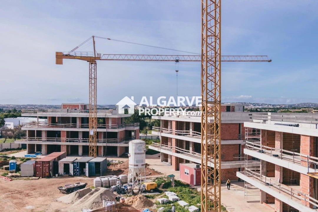 Apartamento T3 para Venda em Quarteira Foto 17