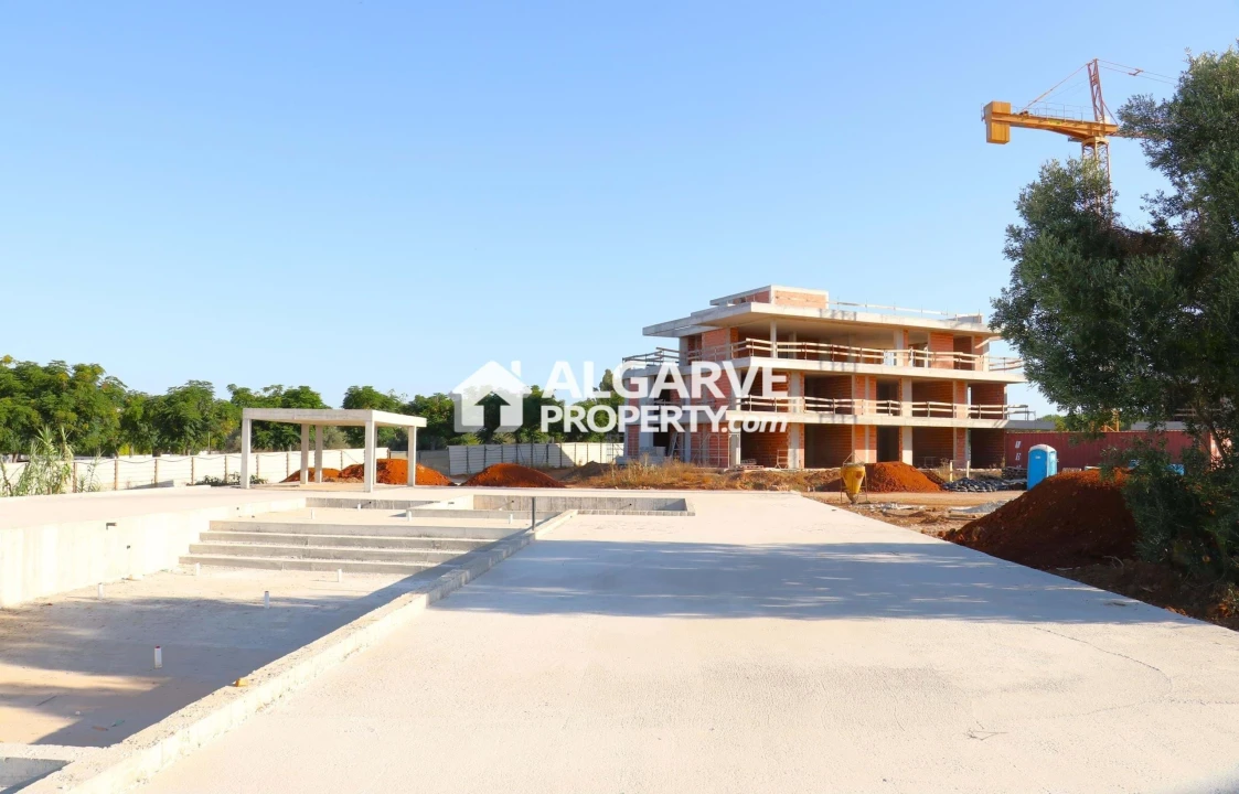 Apartamento T3 para Venda em Quarteira Foto 2
