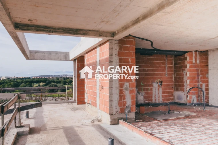 Apartamento T4 para Venda em Quarteira Foto 16