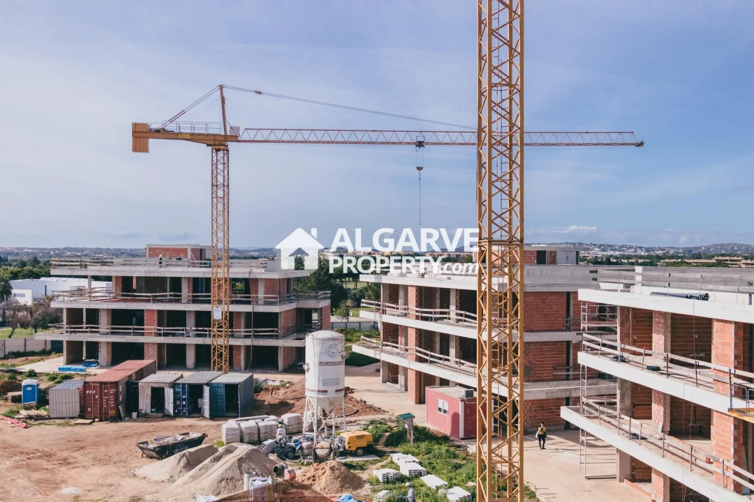 Apartamento T4 para Venda em Quarteira Foto 17