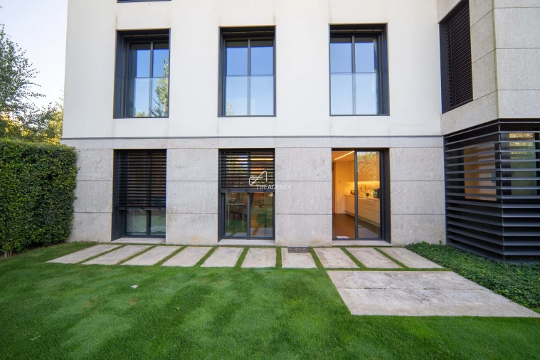 Apartamento T2 para Arrendamento em Ramalde Foto 30