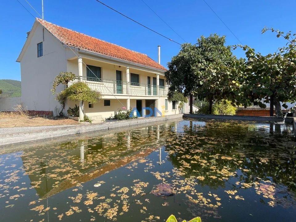 Moradia T4 para Venda em Sarzedas Foto 1