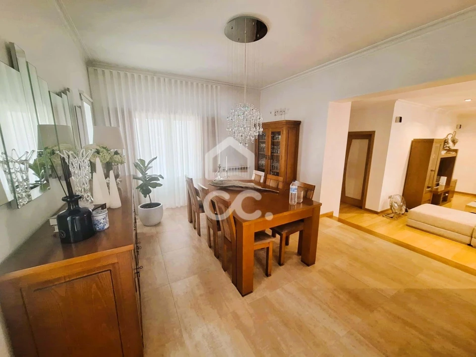 Moradia T3 para Venda em Sobrosa Foto 4