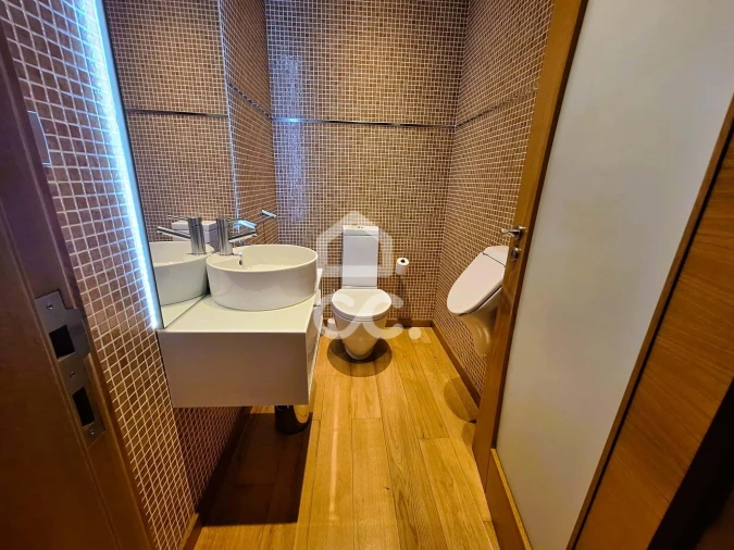 Moradia T3 para Venda em Sobrosa Foto 18