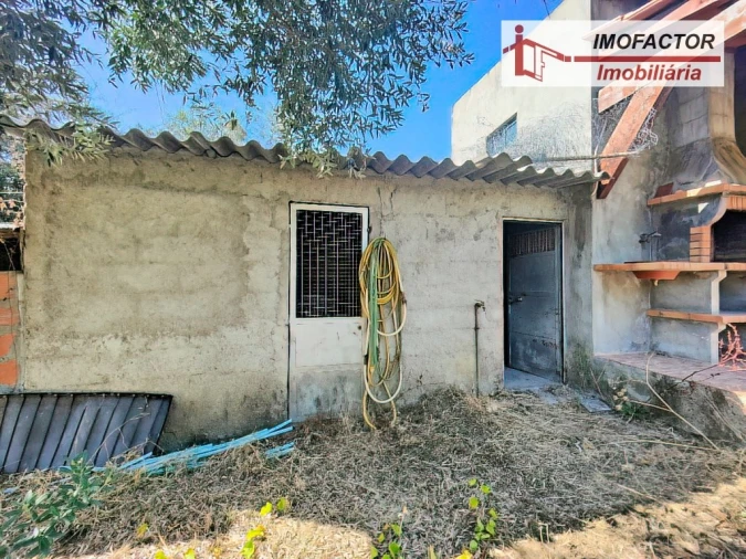 Quinta T1 para Venda em Freixial e Juncal do Campo Foto 12