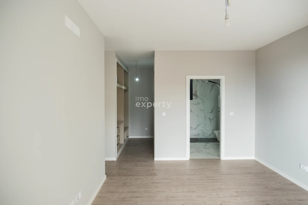 Moradia T3 para Venda em São Roque Foto 13