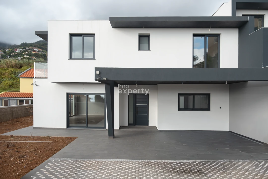 Moradia T3 para Venda em São Roque Foto 1