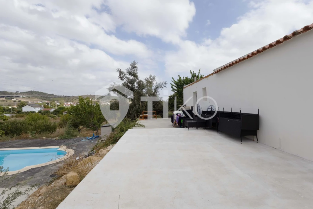 Moradia T4 para Venda em Castanheira do Ribatejo e Cachoeiras Foto 28