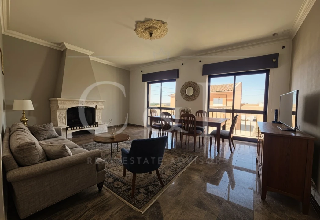 Apartamento T4 para Venda em Gaio-Rosário e Sarilhos Pequenos Foto 1