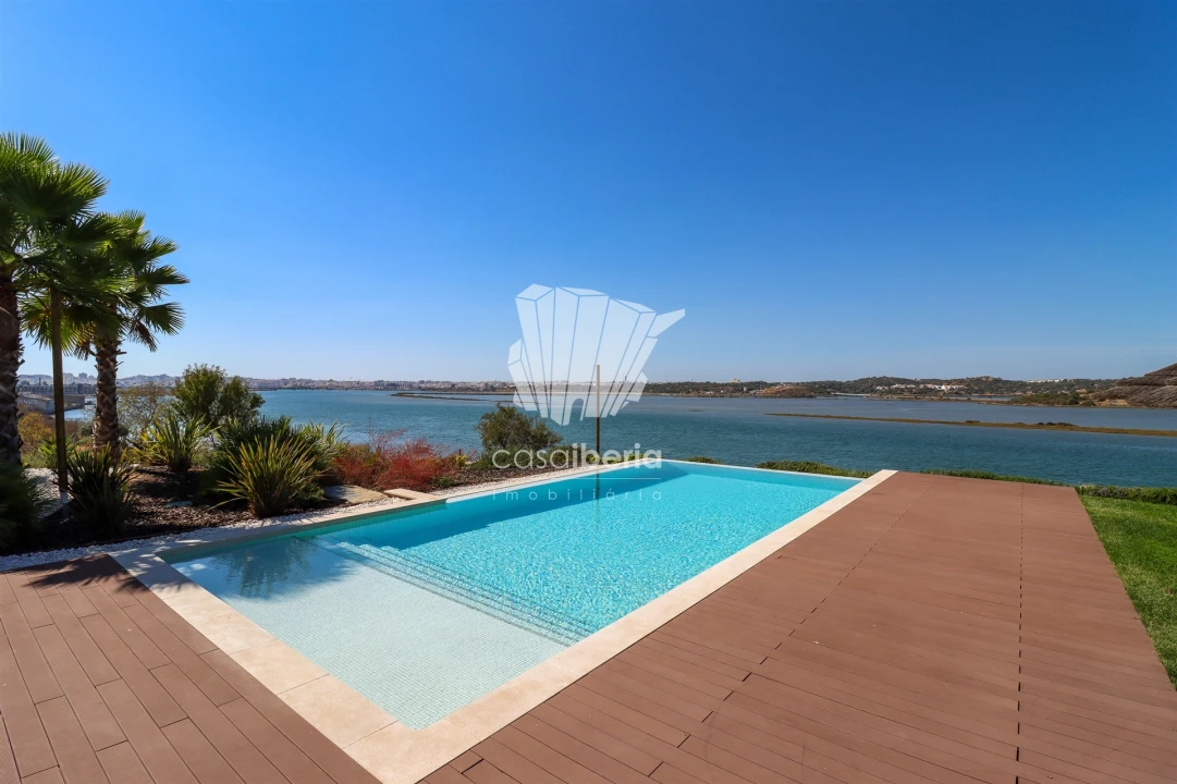 Moradia T4 para Venda em Estômbar e Parchal Foto 42