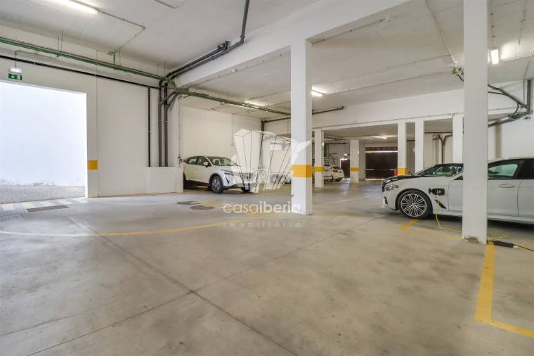 Moradia T4 para Venda em Estômbar e Parchal Foto 10