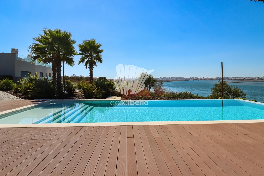 Moradia T4 para Venda em Estômbar e Parchal Foto 48