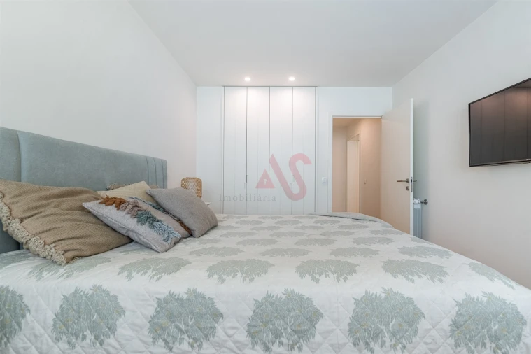 Apartamento T2 para Arrendamento em Candoso Santiago e Mascotelos Foto 14