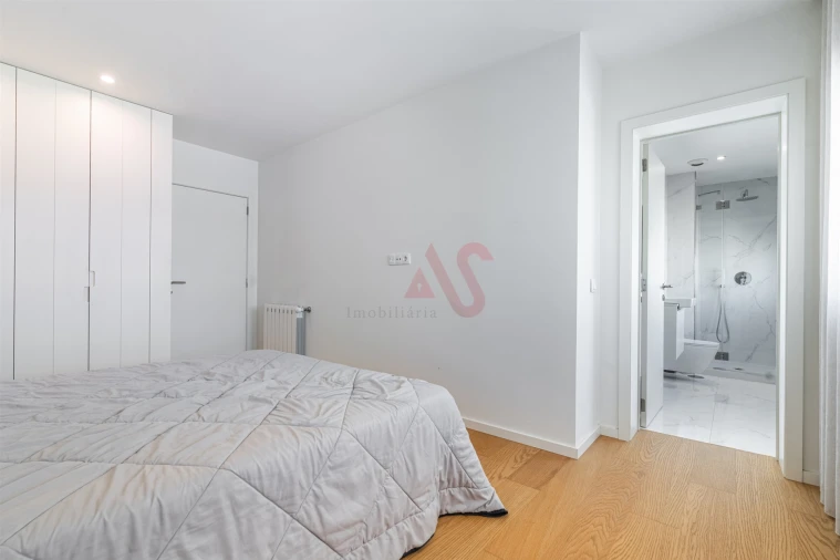 Apartamento T2 para Arrendamento em Candoso Santiago e Mascotelos Foto 18
