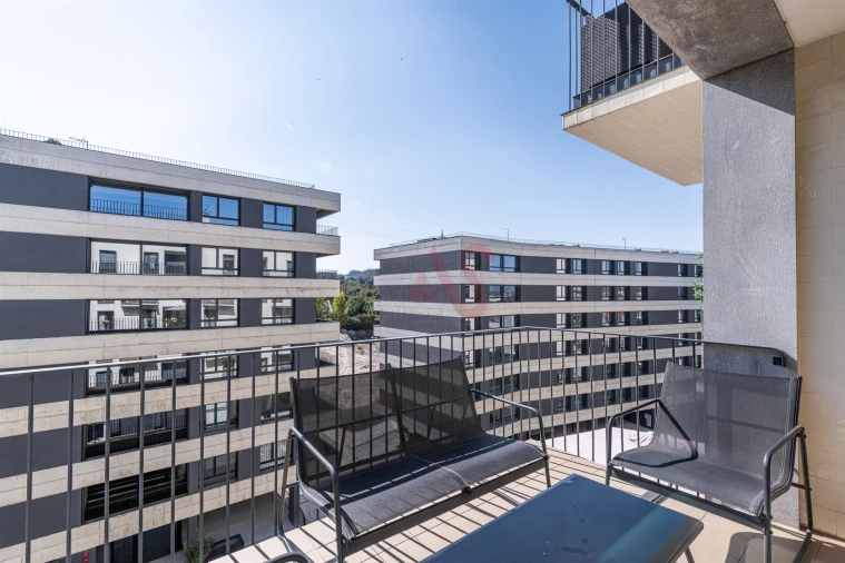 Apartamento T2 para Arrendamento em Candoso Santiago e Mascotelos Foto 16