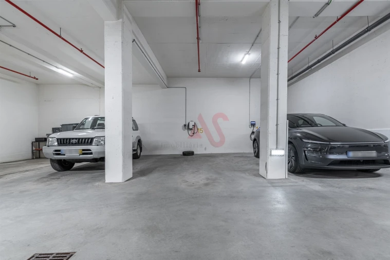 Apartamento T2 para Arrendamento em Candoso Santiago e Mascotelos Foto 21