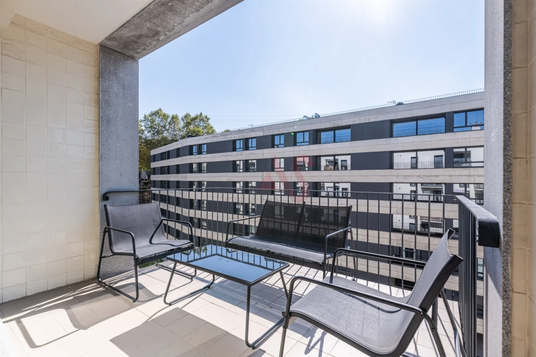 Apartamento T2 para Arrendamento em Candoso Santiago e Mascotelos Foto 15