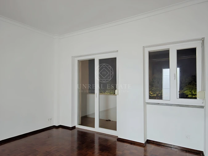 Apartamento T3 para Arrendamento em Algés, Linda-A-Velha e Cruz Quebrada-Dafundo Foto 4