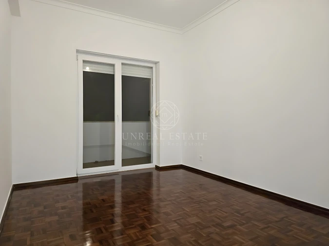 Apartamento T3 para Arrendamento em Algés, Linda-A-Velha e Cruz Quebrada-Dafundo Foto 11