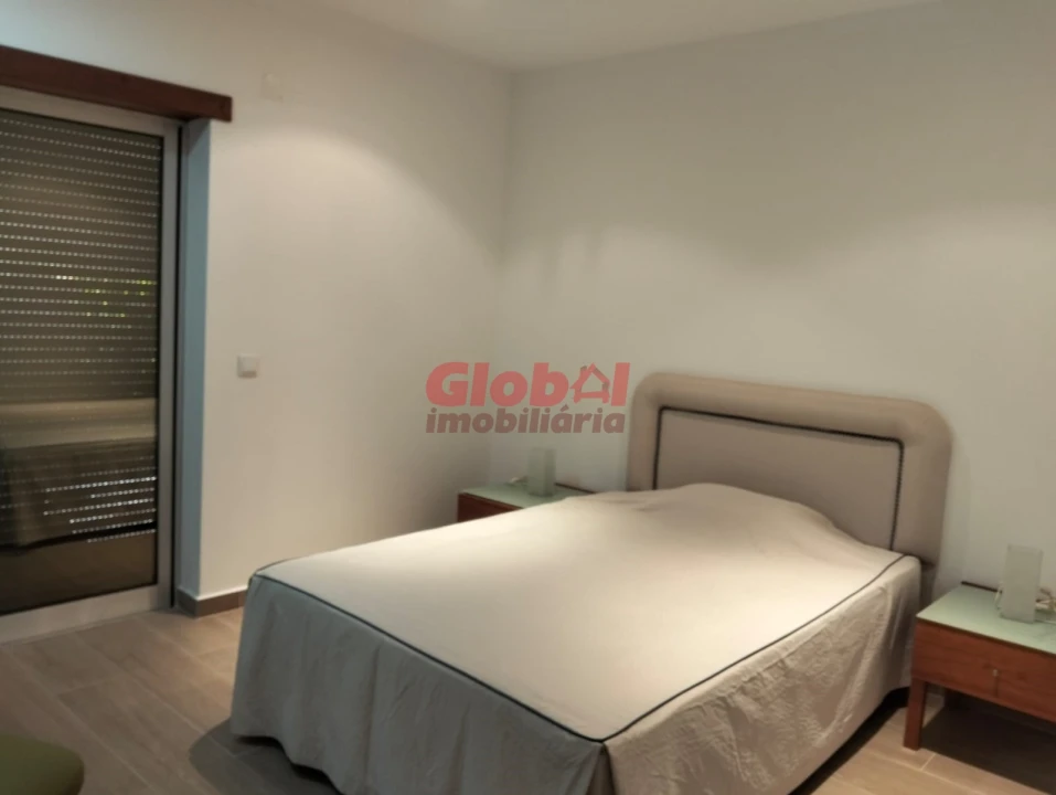 Moradia T3 para Venda em Cavernães Foto 18