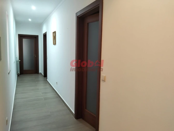 Moradia T3 para Venda em Cavernães Foto 17