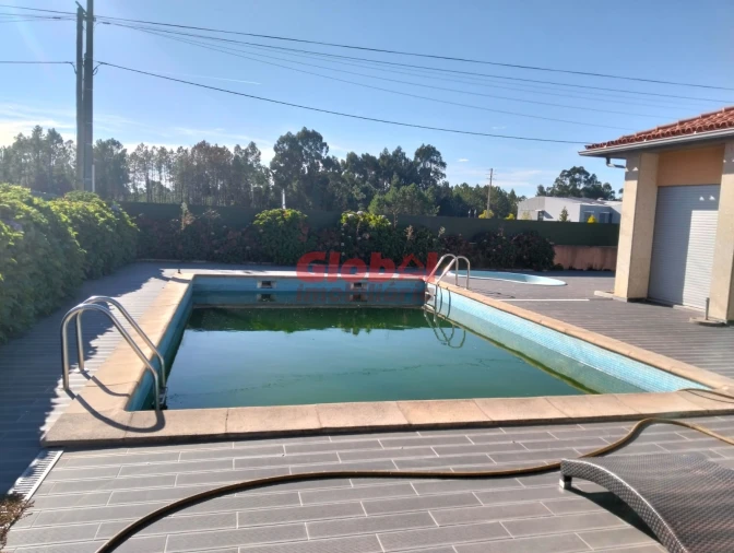 Moradia T3 para Venda em Cavernães Foto 4