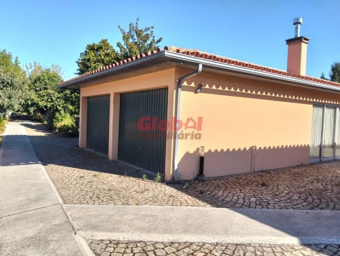 Moradia T3 para Venda em Cavernães Foto 6