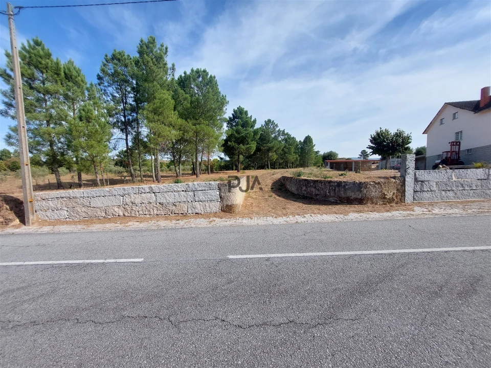 Terreno para Venda em Juncais, Vila Ruiva e Vila Soeiro do Chão Foto 1