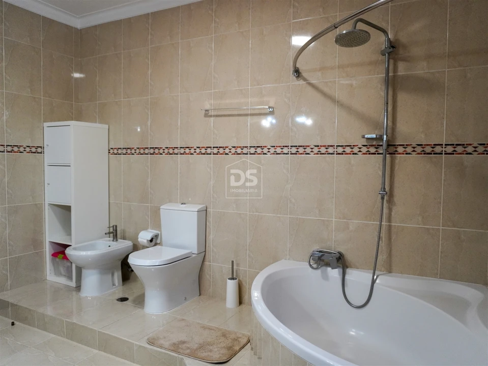 Moradia T3 para Venda em Arrabal Foto 45