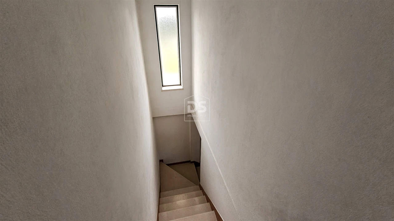 Moradia T3 para Venda em Arrabal Foto 58