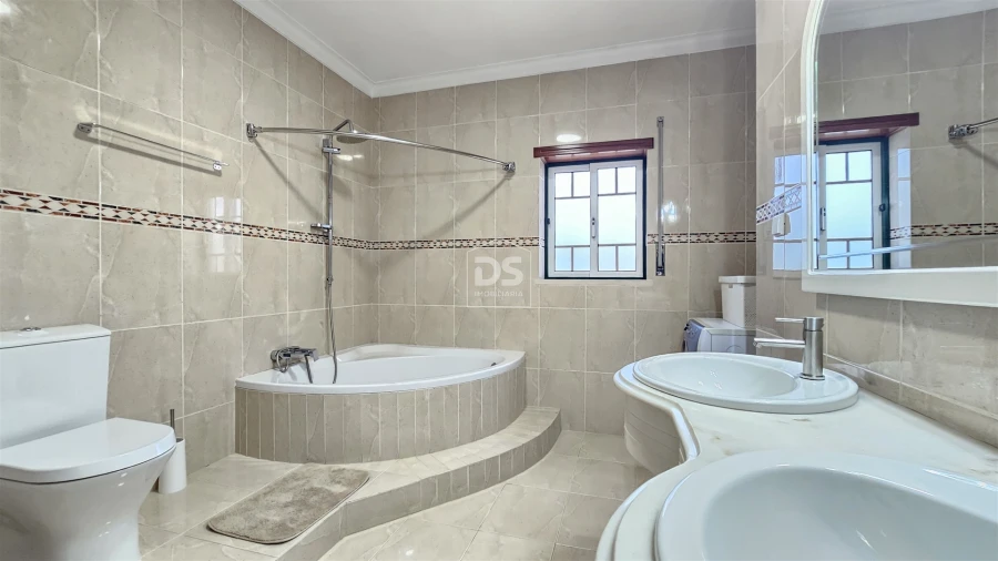 Moradia T3 para Venda em Arrabal Foto 43