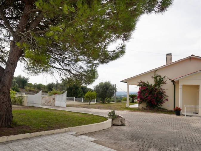 Moradia T3 para Venda em Arrabal Foto 13