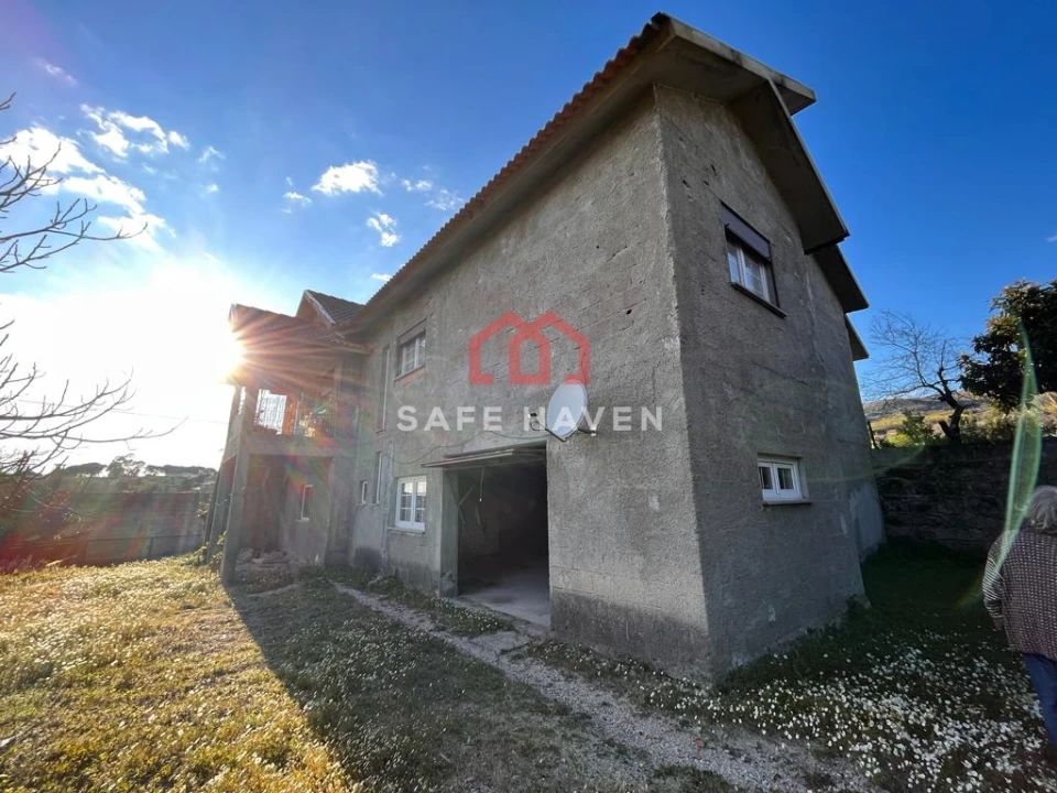 Moradia T3 para Venda em Abrunhosa-A-Velha Foto 4