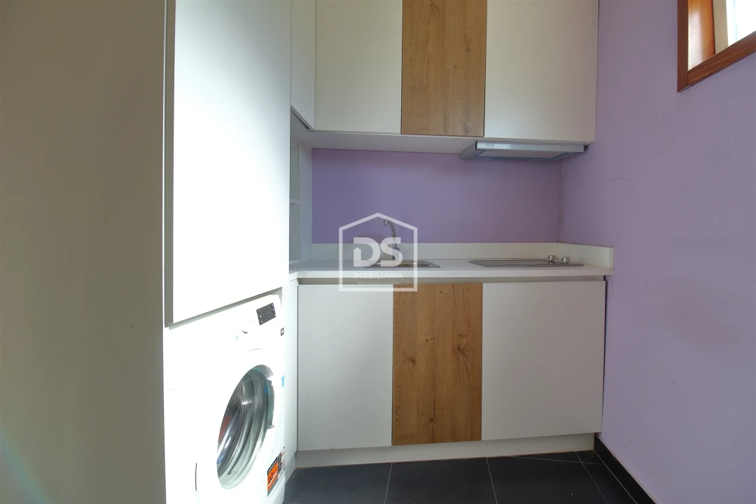 Moradia T4 para Venda em Santiago de Piães Foto 3