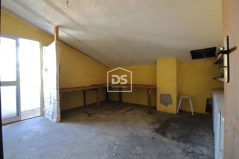 Moradia T4 para Venda em Santiago de Piães Foto 19