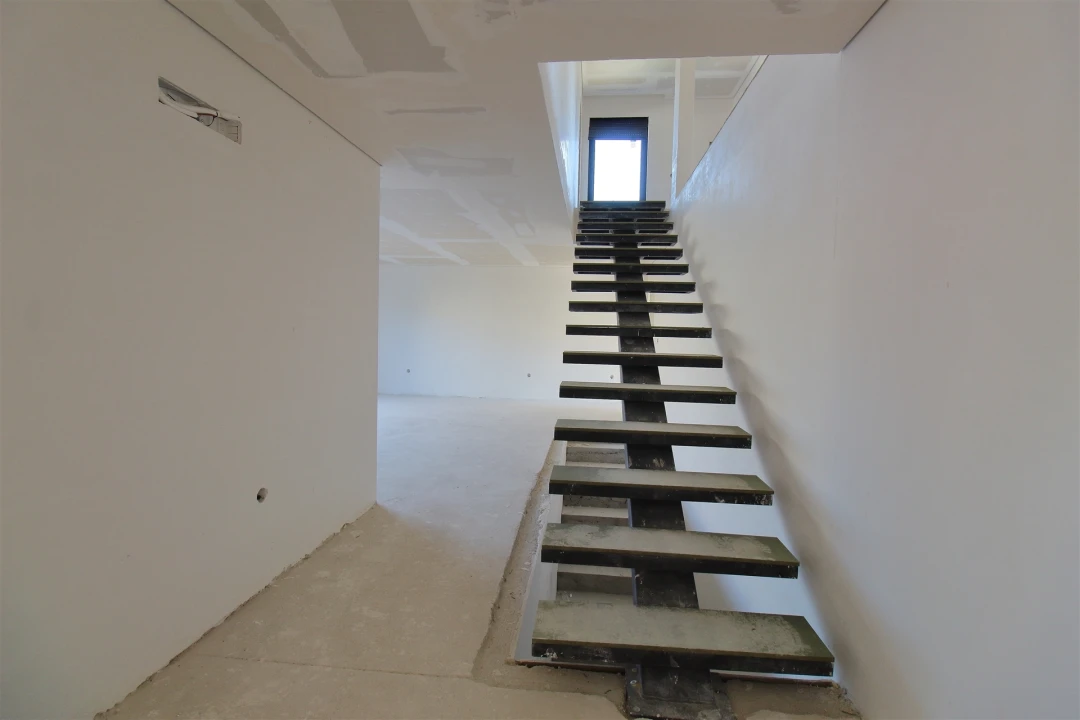 Moradia T4 para Venda em Santiago de Piães Foto 6