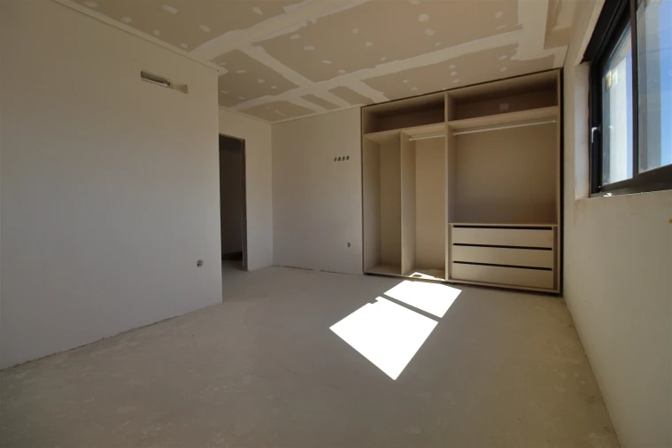 Moradia T4 para Venda em Santiago de Piães Foto 13