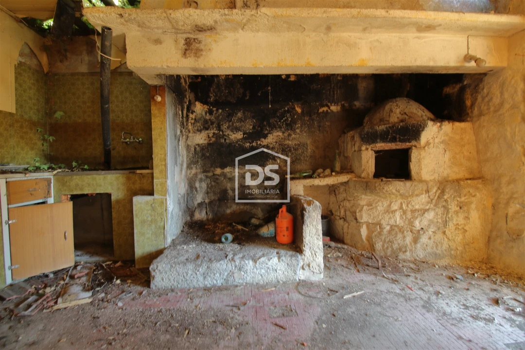 Moradia T2 para Venda em São Martinho de Sardoura Foto 6