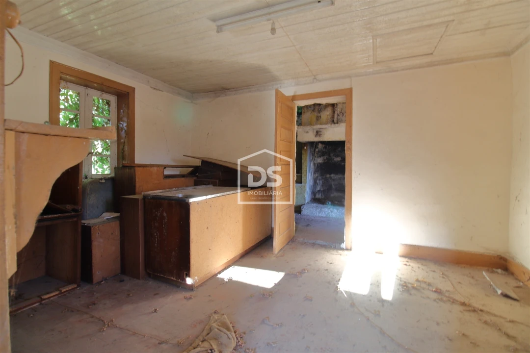 Moradia T2 para Venda em São Martinho de Sardoura Foto 11