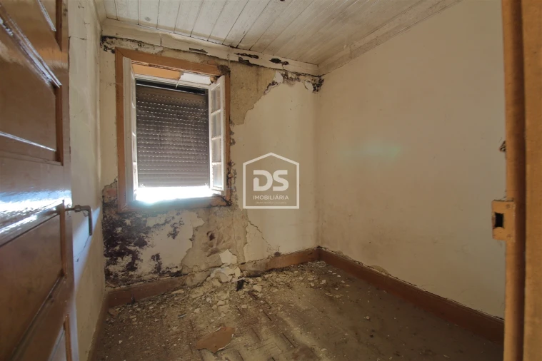 Moradia T2 para Venda em São Martinho de Sardoura Foto 10