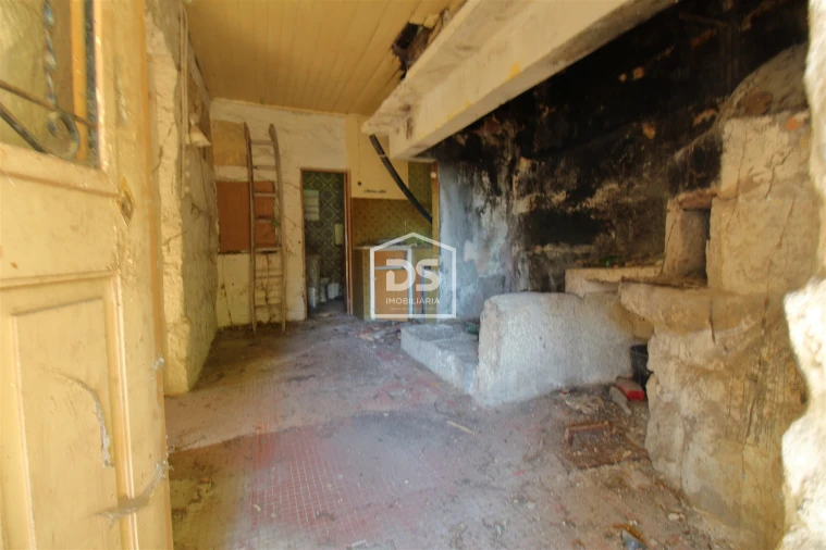 Moradia T2 para Venda em São Martinho de Sardoura Foto 5